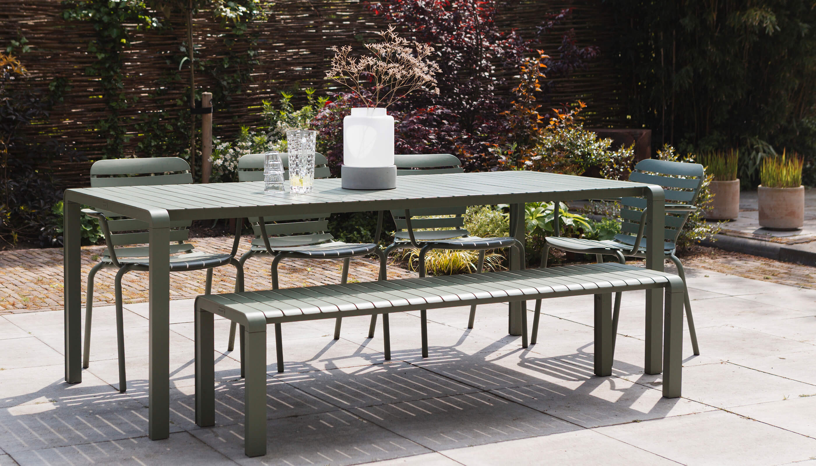 Step Outside with Style – 20% Off Zuiver Outdoors