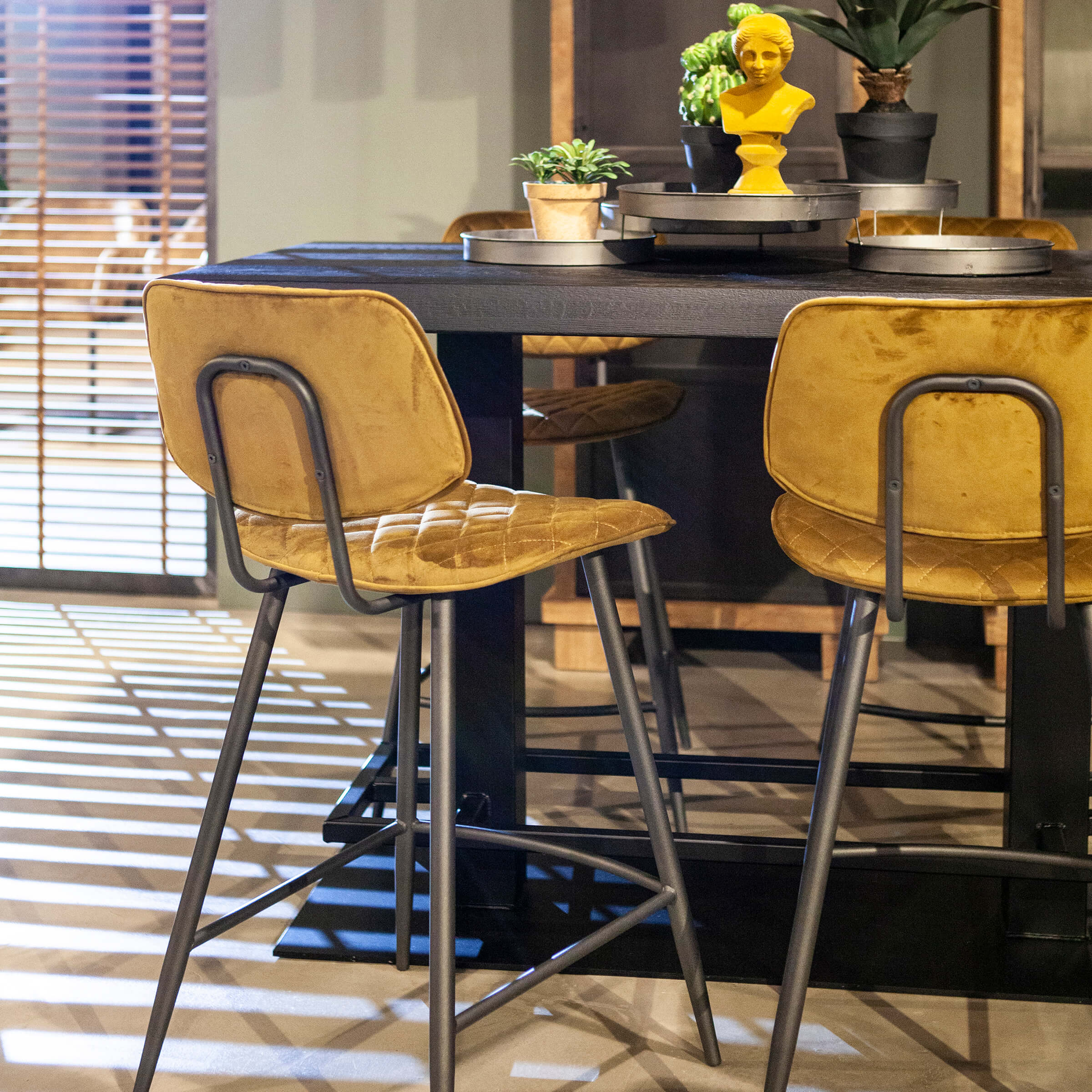 Bar & Counter Stools - WOO .Design