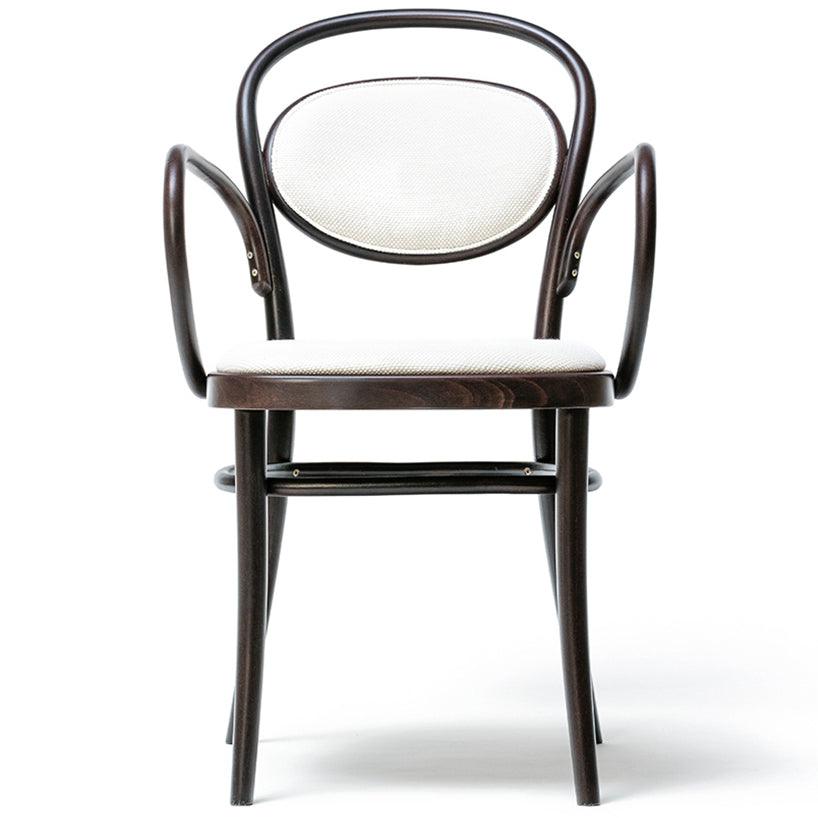 20 Upholstered Armchair - WOO .Design