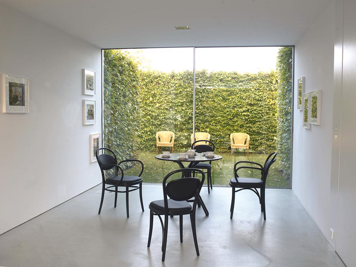 20 Upholstered Chair - WOO .Design