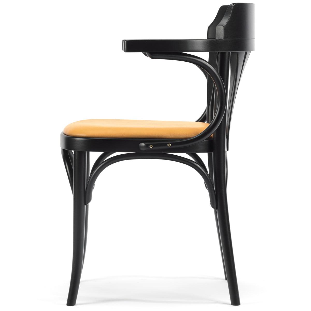 25 Upholstered Armchair - WOO .Design