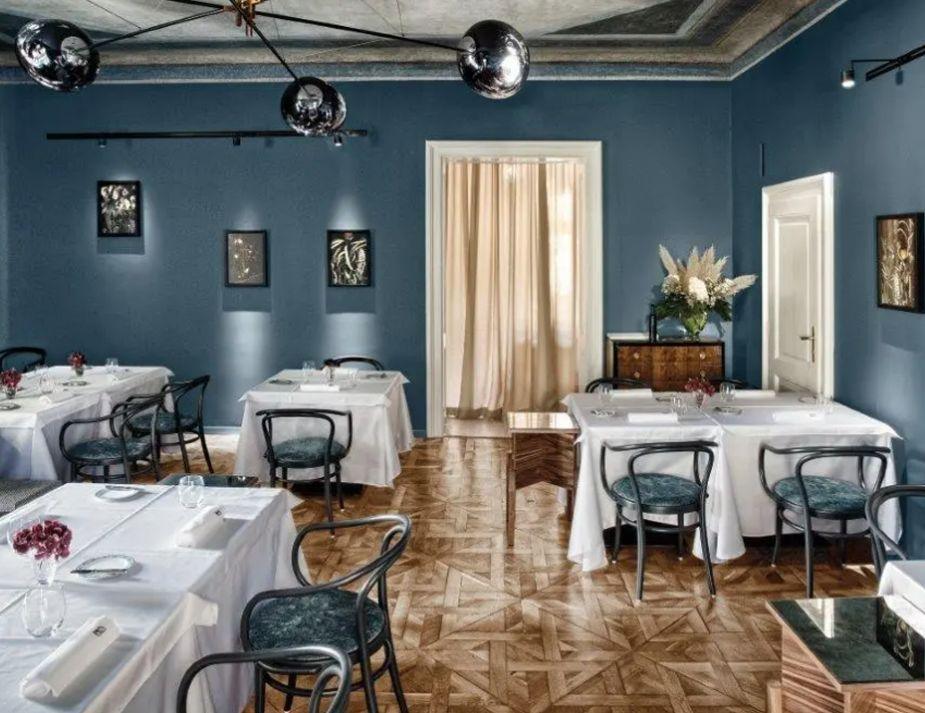 30 Upholstered Armchair - WOO .Design