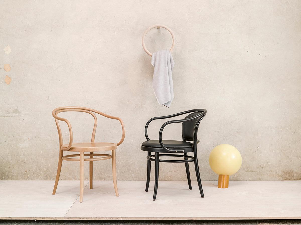 33 Upholstered Armchair - WOO .Design