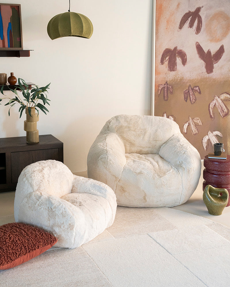 Hug Lounge Chair