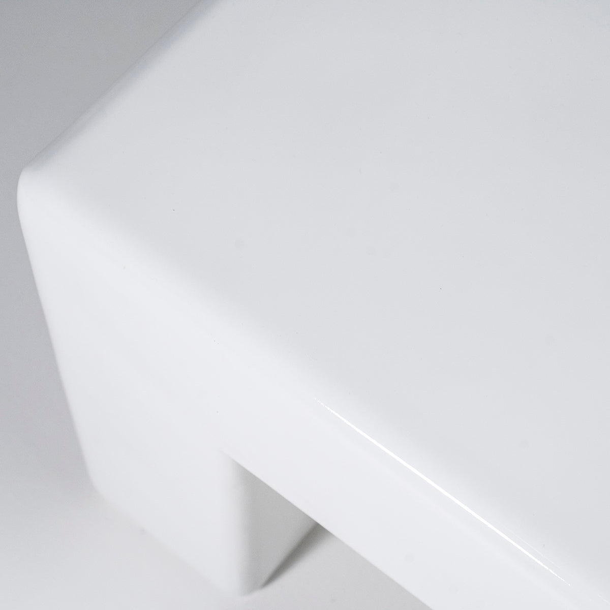 Dew White Coffee Table - WOO .Design