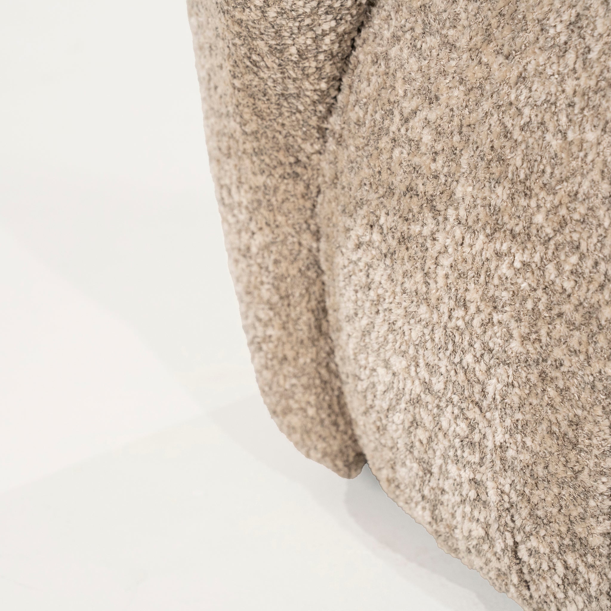 Roux Cusha Lounge Chair