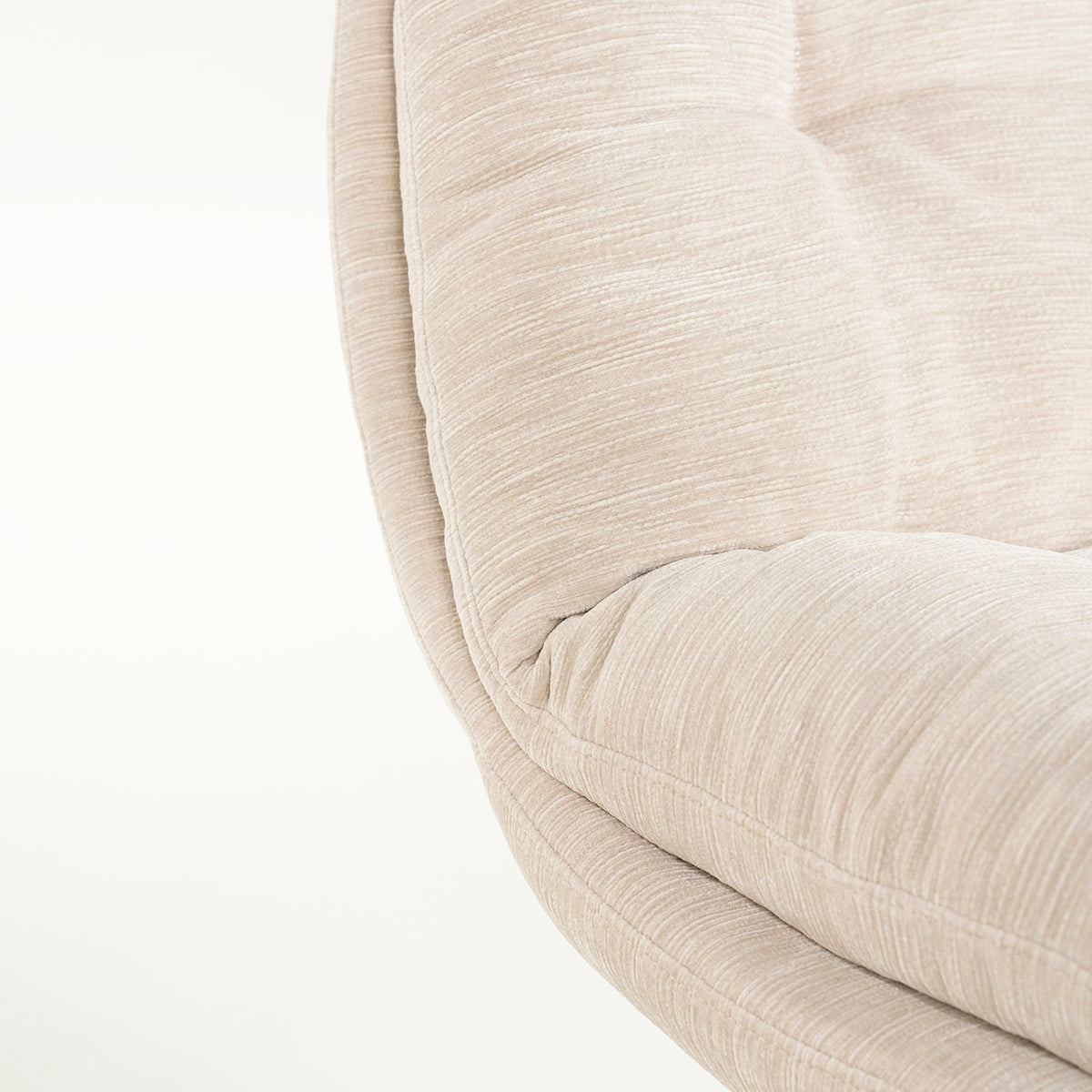 Tromba Swivel Lounge Chair