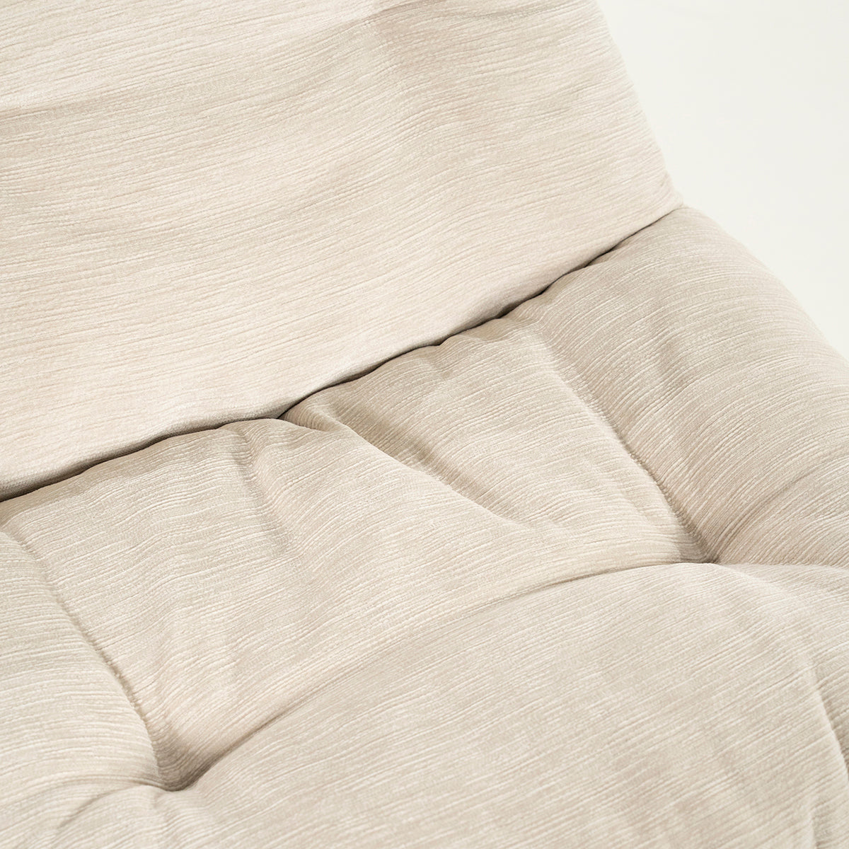 Tromba Swivel Lounge Chair