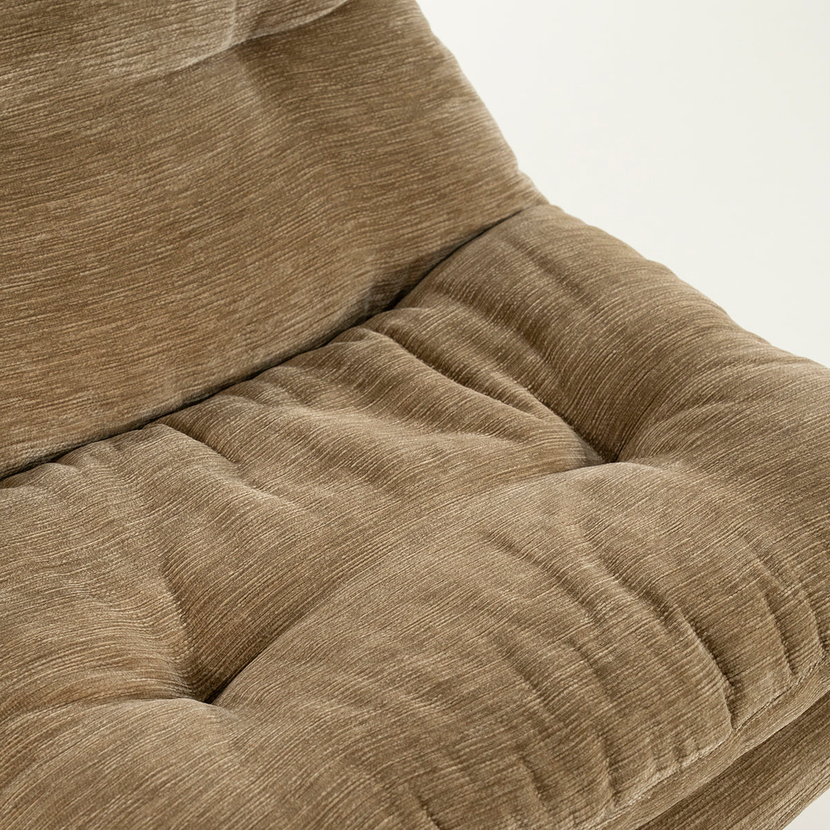 Tromba Swivel Lounge Chair