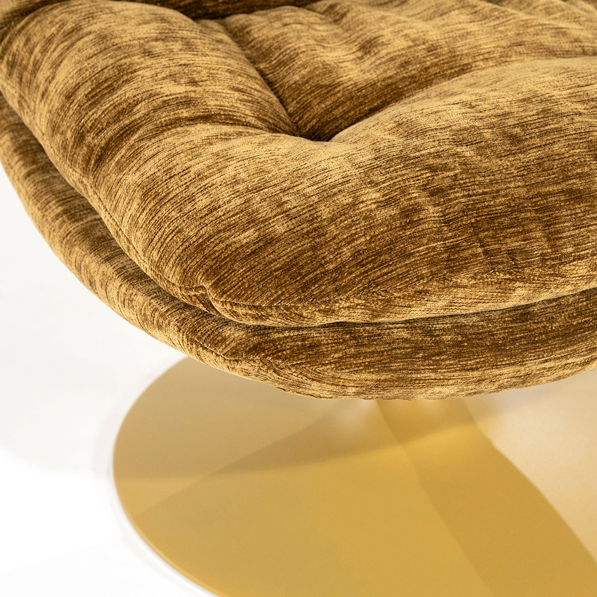 Tromba Swivel Lounge Chair