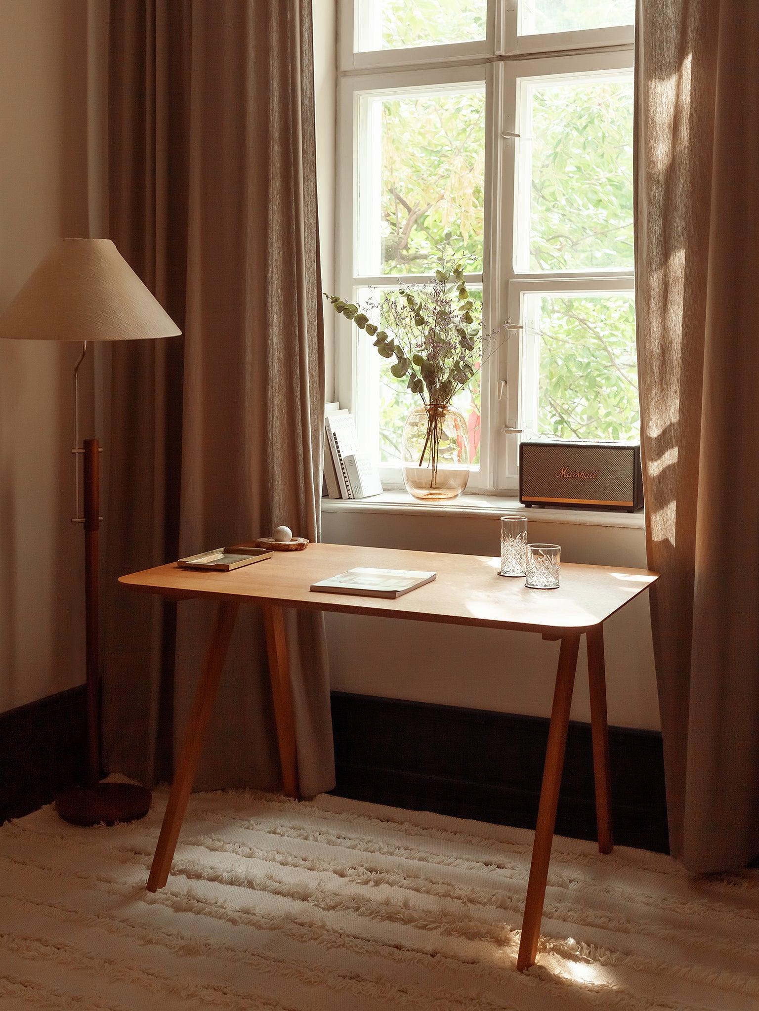 Minimalist Oak Wood Mid-Century Desk - WOO .Design