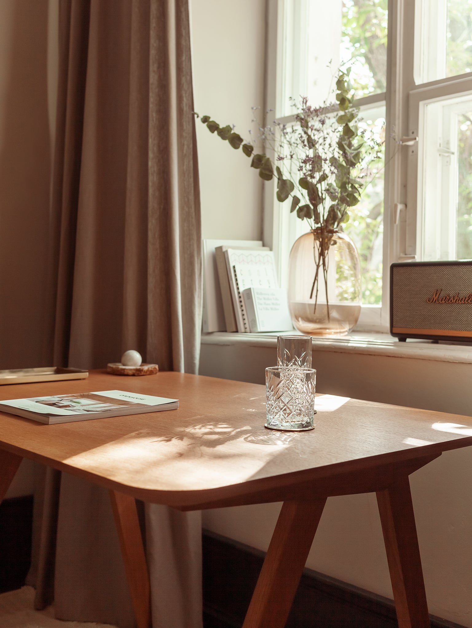 Minimalist Oak Wood Mid-Century Desk - WOO .Design