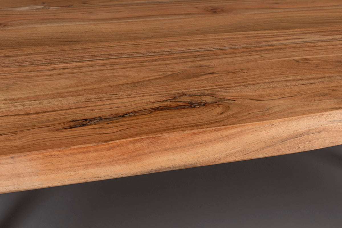 Aka Table