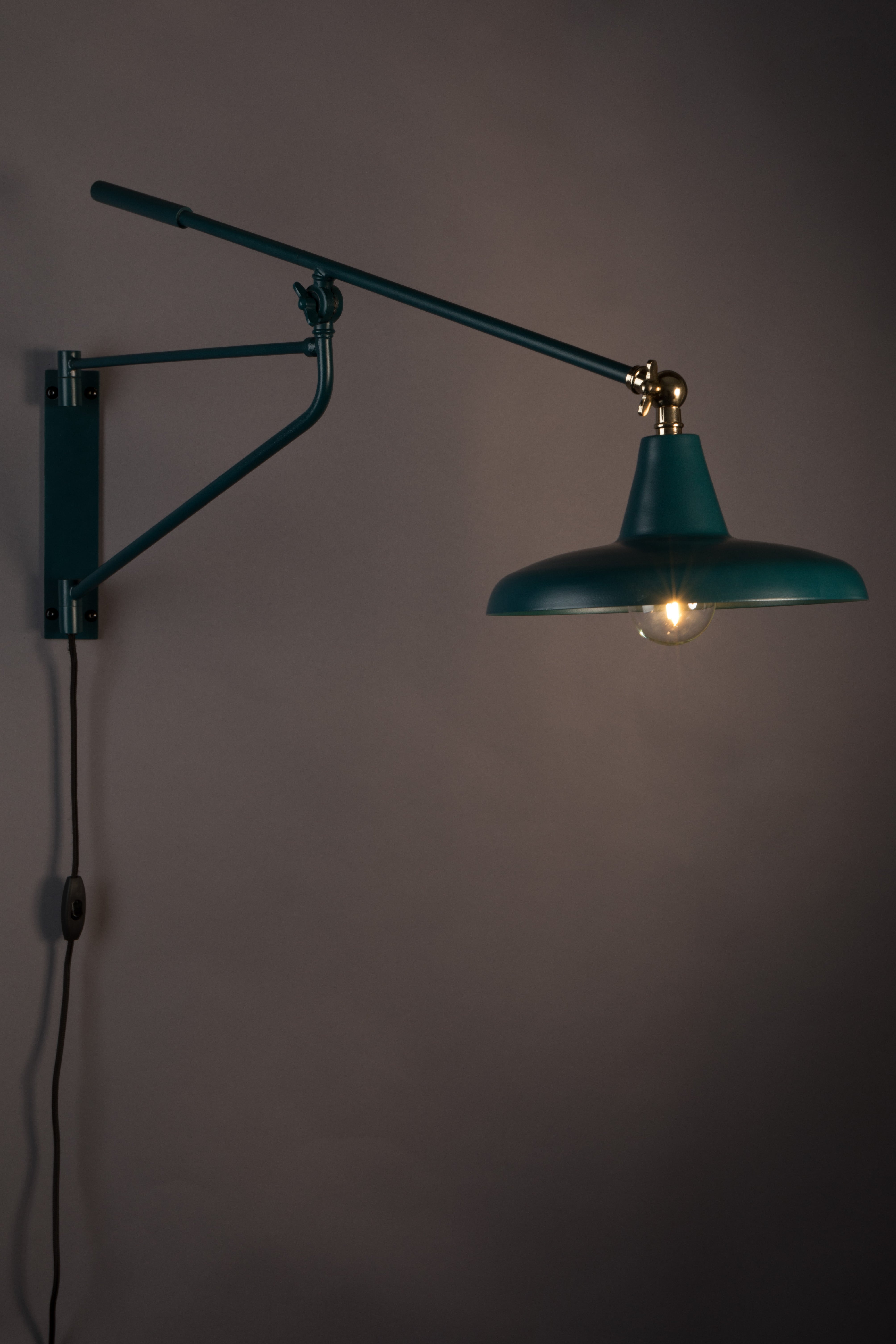 Hector Wall Lamp