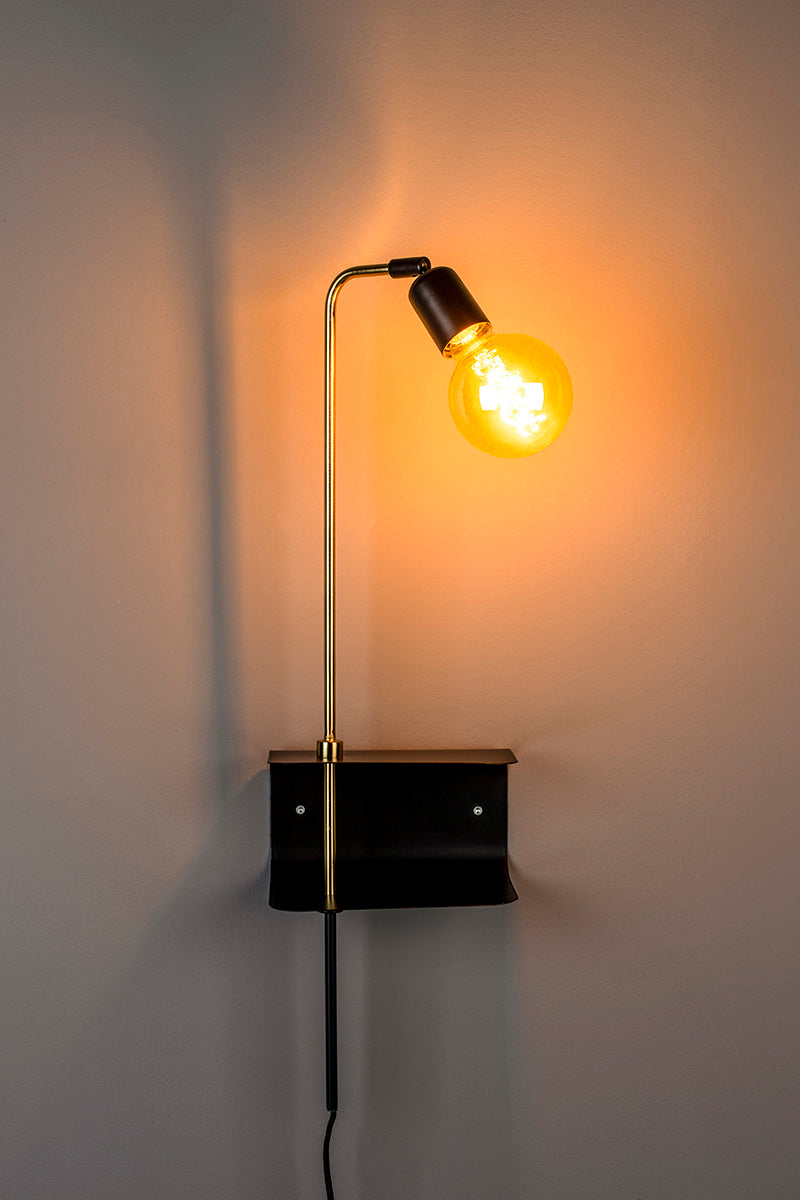 Shaw Wall Lamp