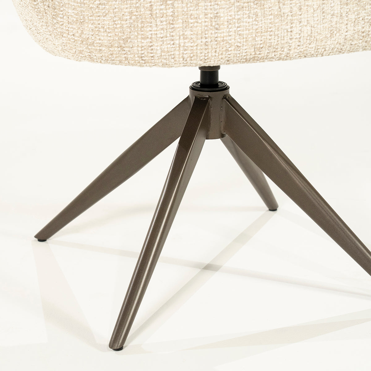 Alissa Oro Chair