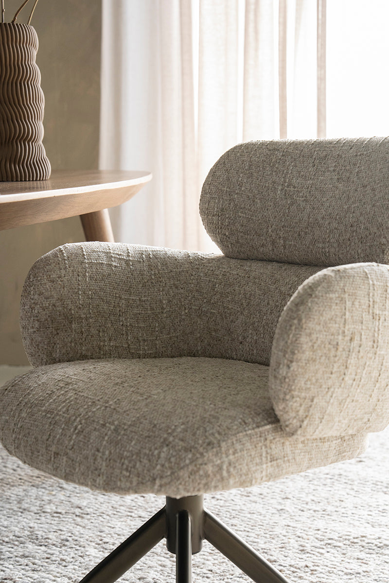 Darcio Gleam Chair