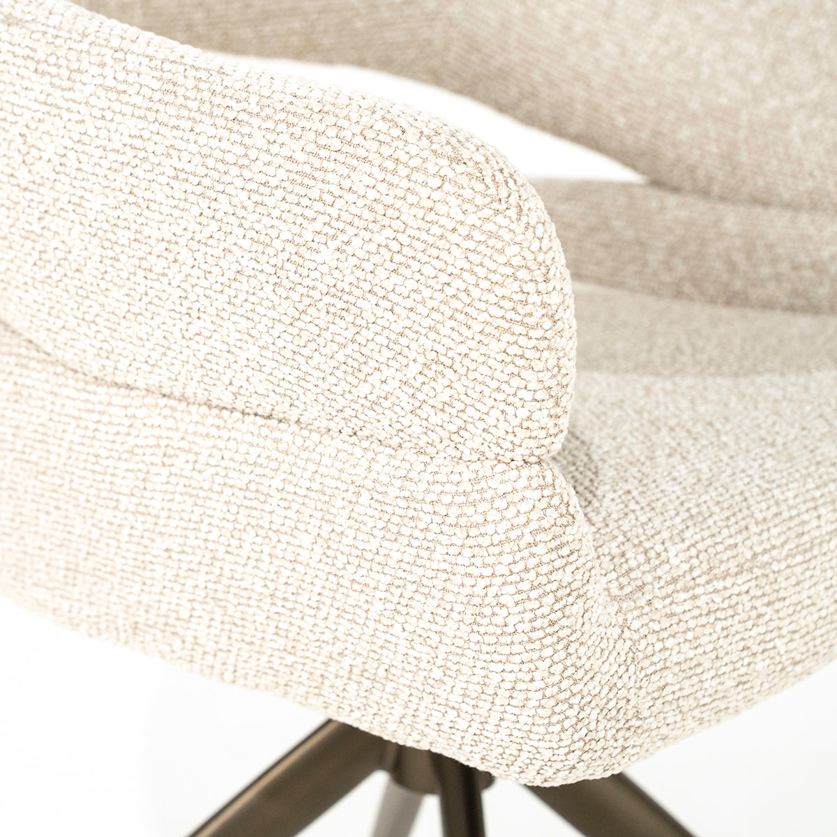 Hailey Eira Chair
