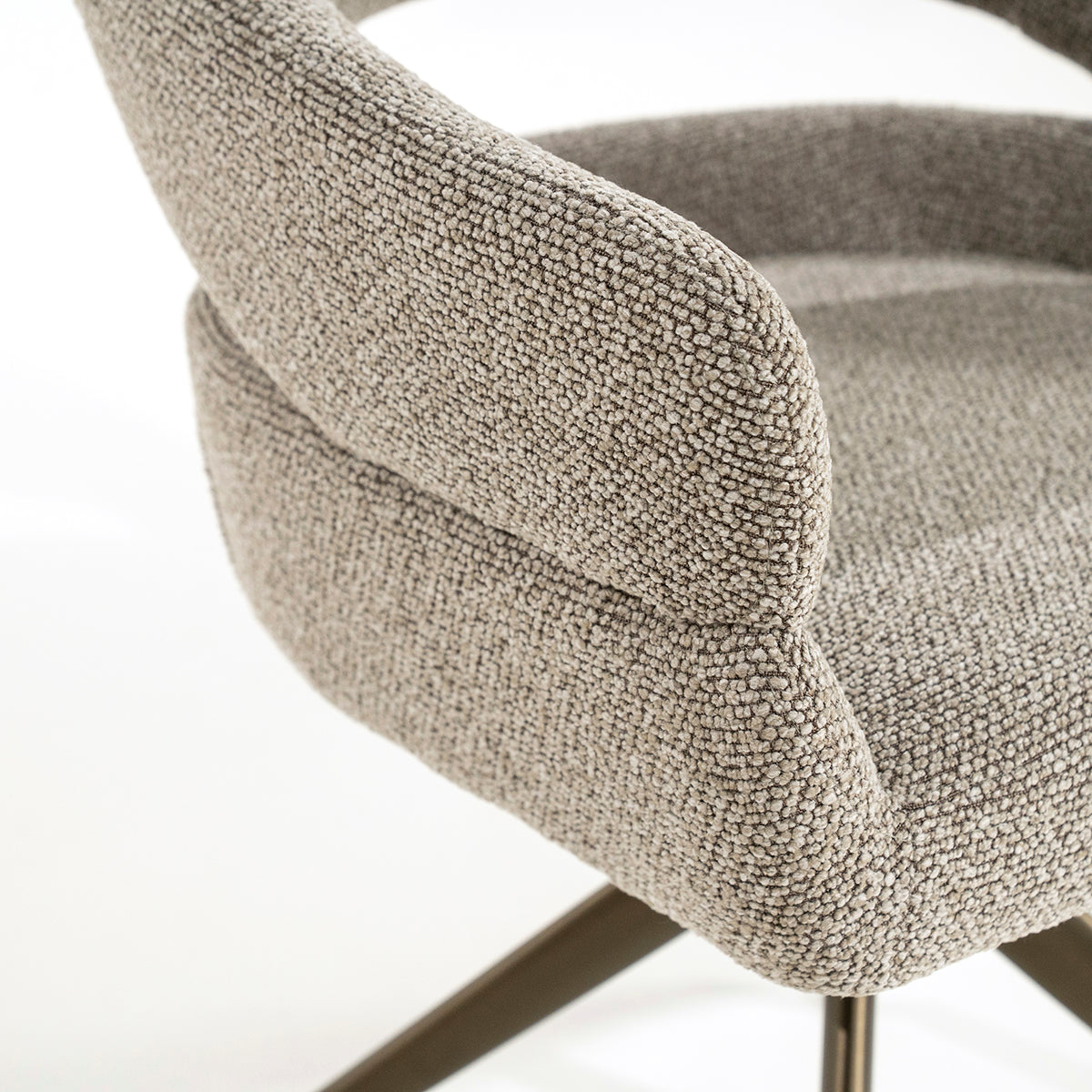 Hailey Eira Chair