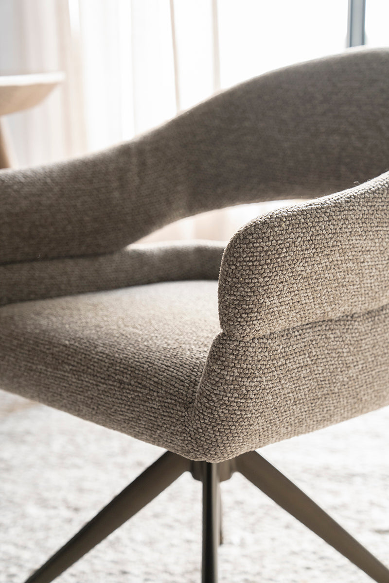 Hailey Eira Chair