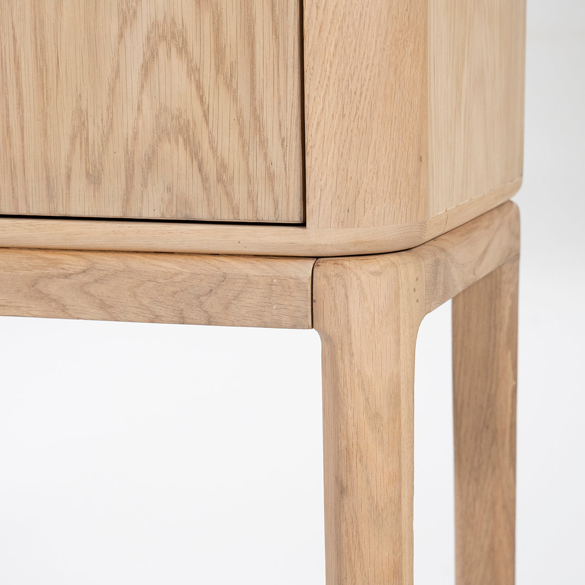 Harvey Oak Cabinet - WOO .Design