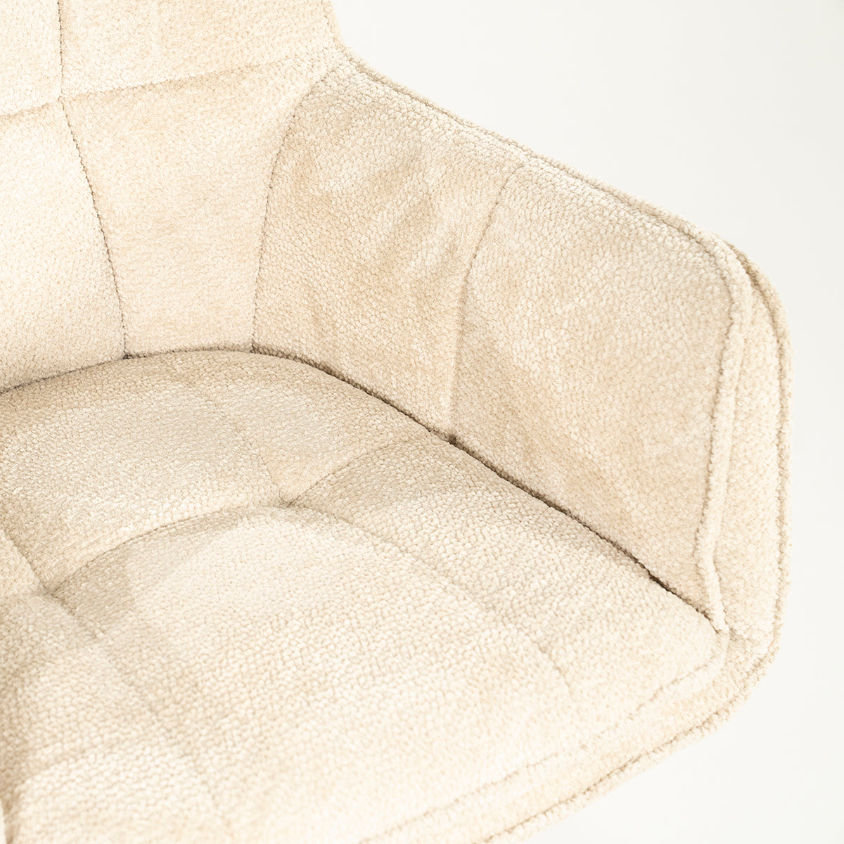 Hugo Lyric Chair