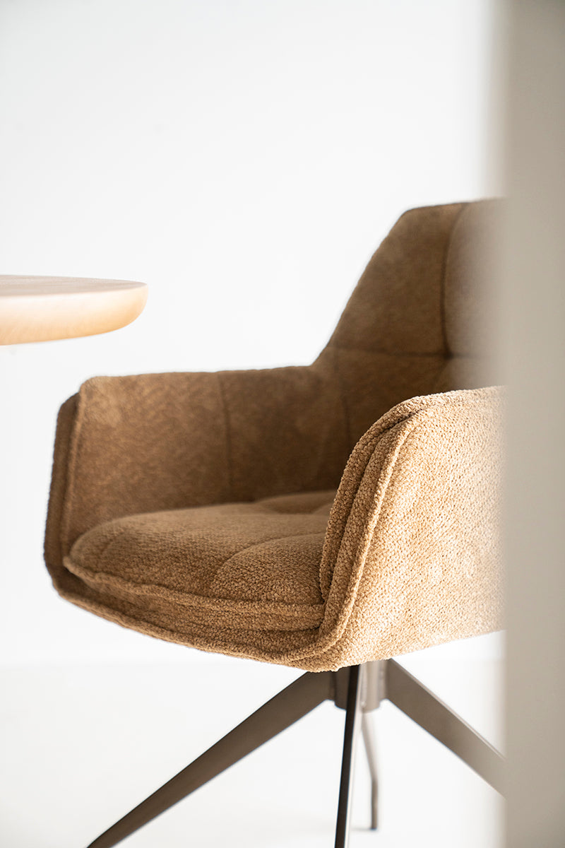 Hugo Lyric Chair