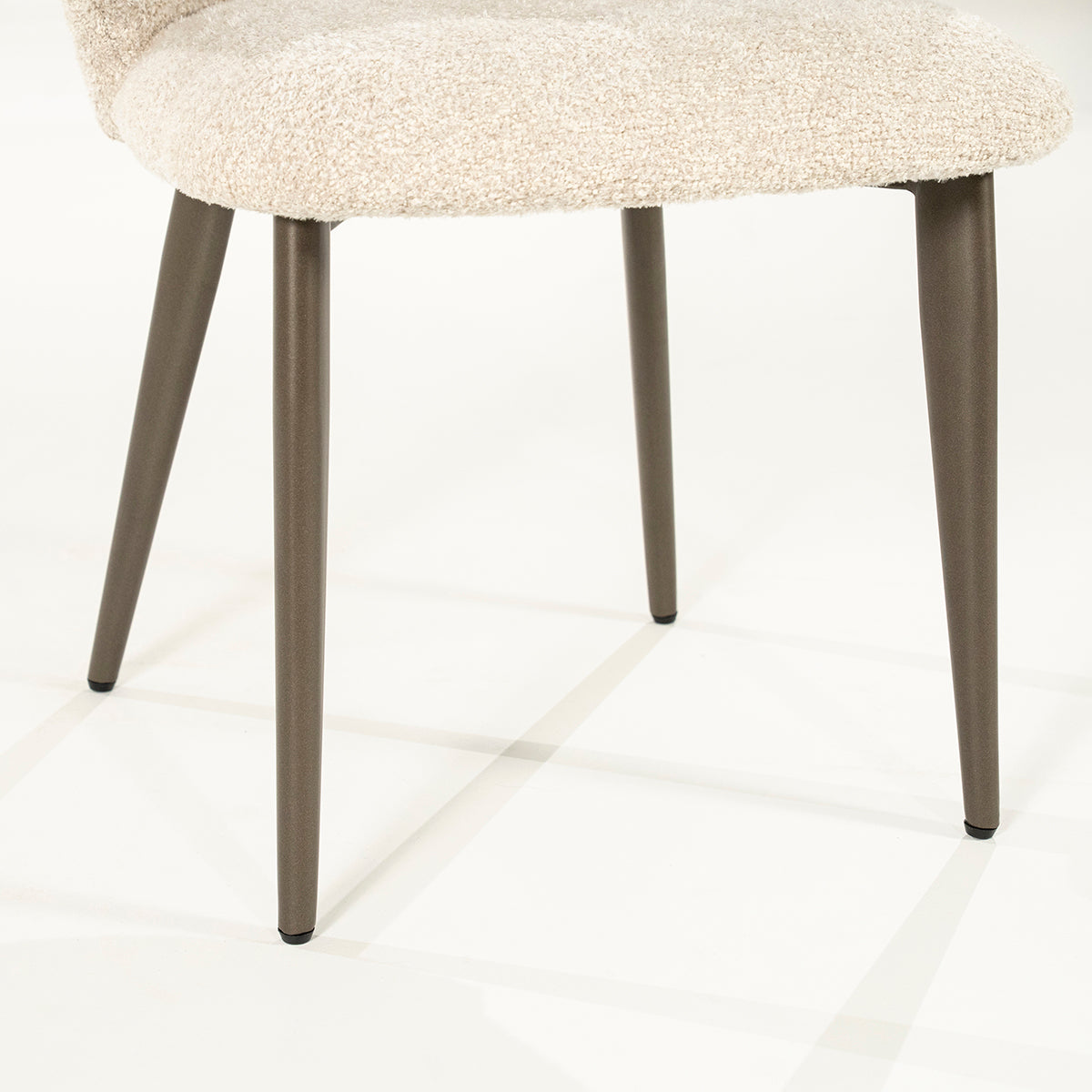 Mateo Niata Chair