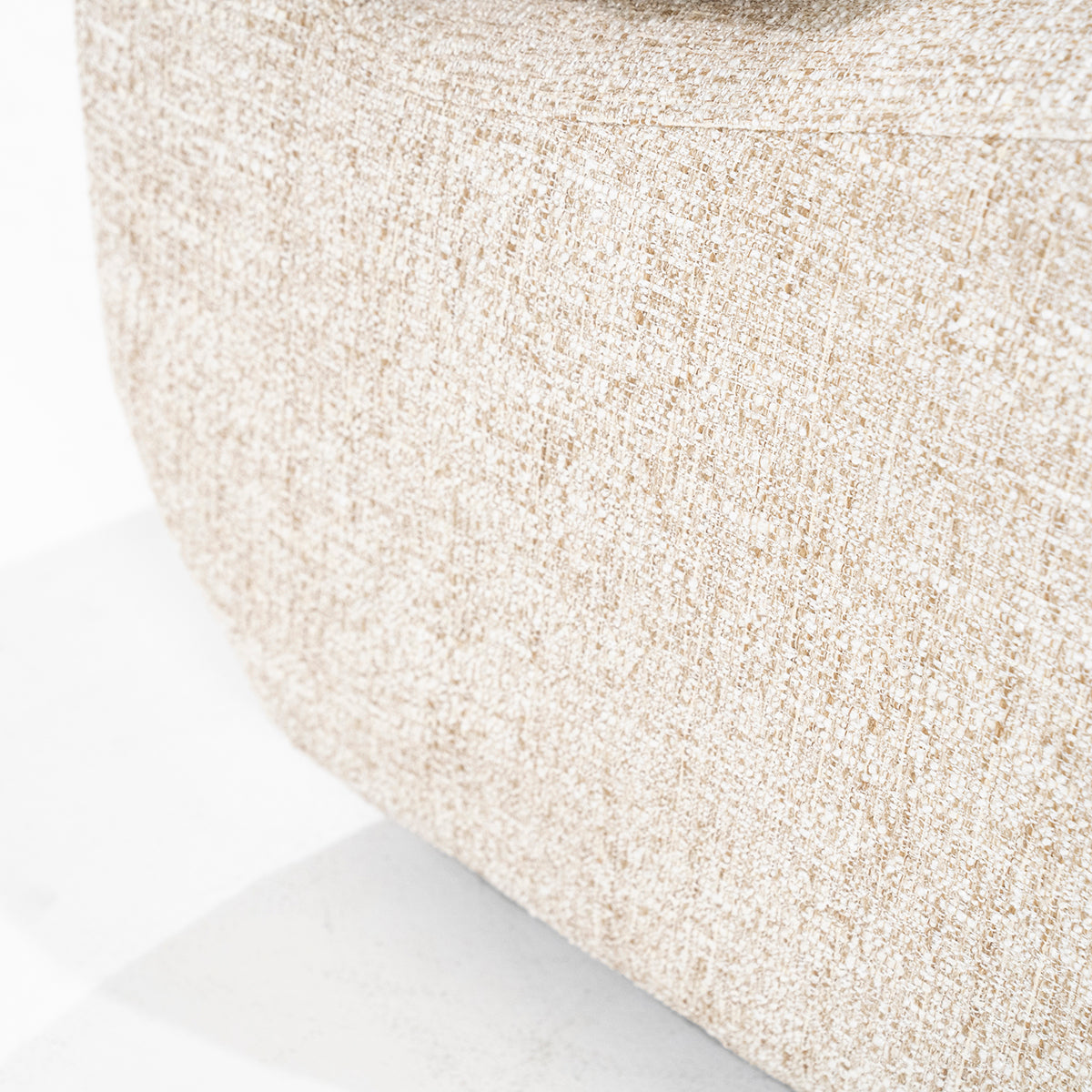 Lucia Donna Swivel Lounge Chair