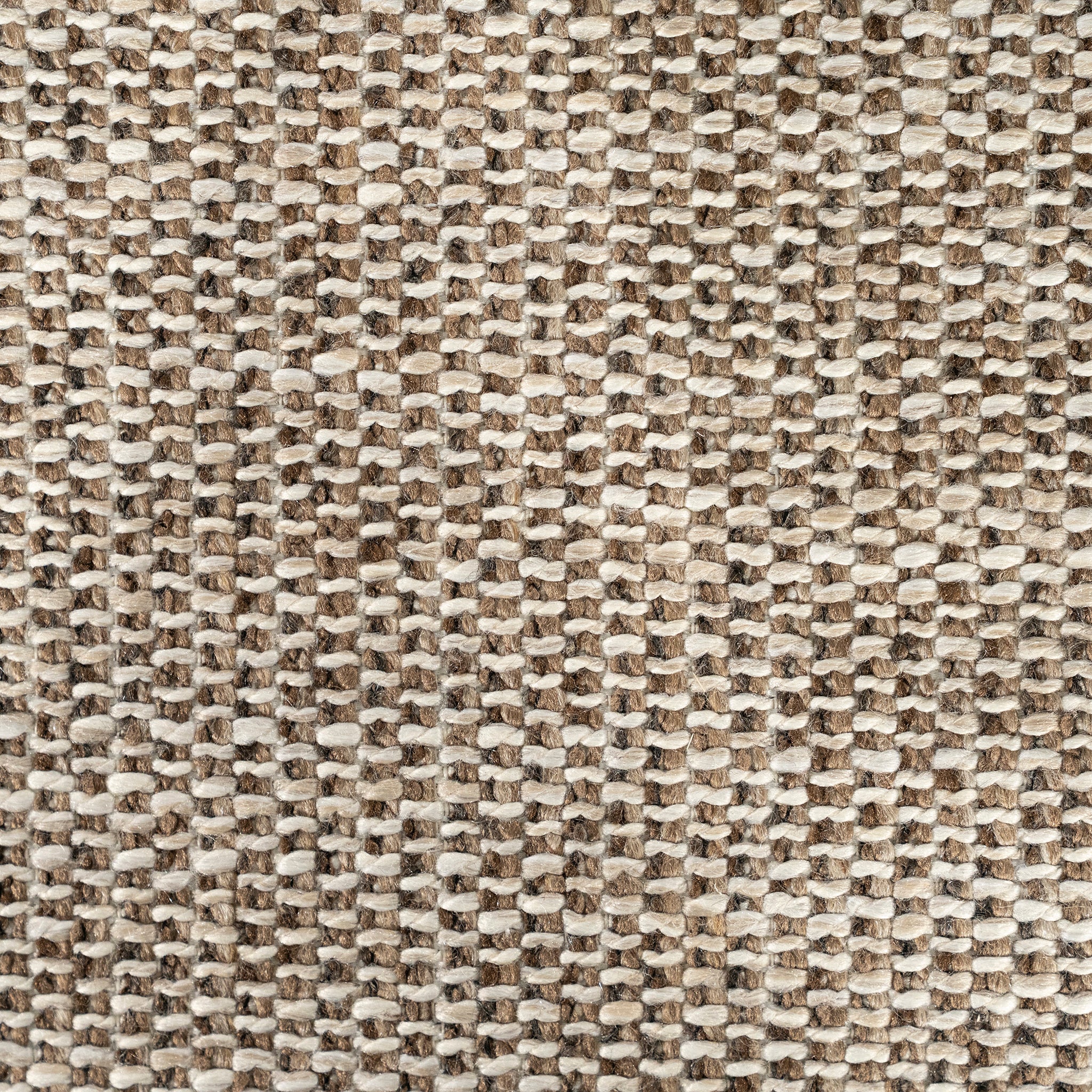 Nila Vanu Swivel Armchair