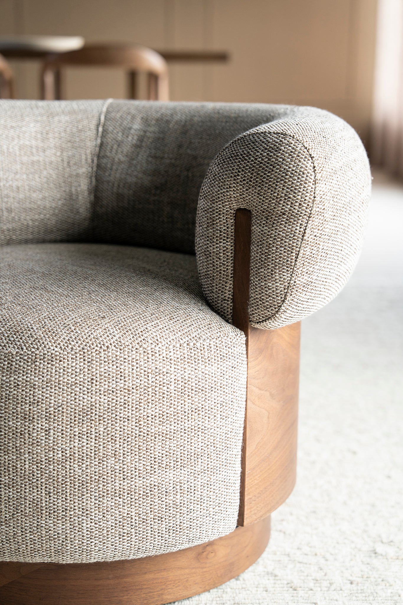Nila Vanu Swivel Armchair