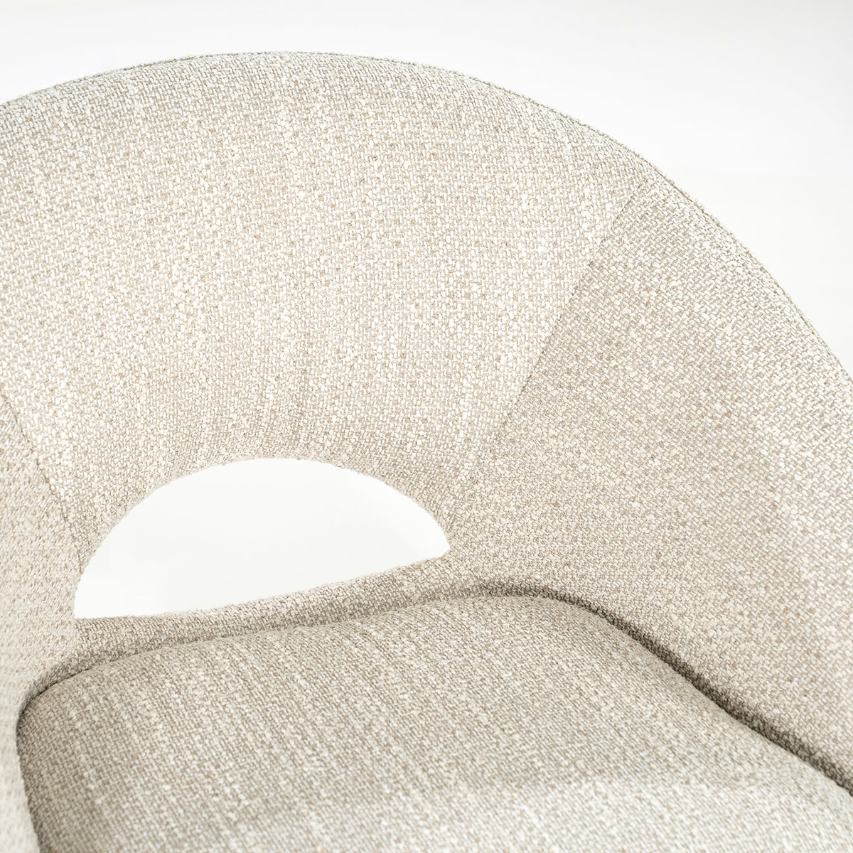 Nol Tova Chair
