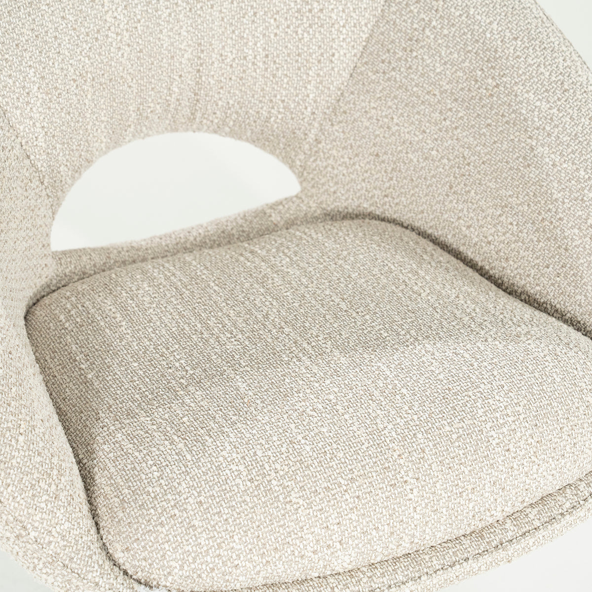 Nol Tova Chair