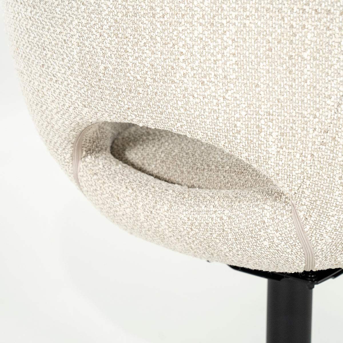 Nol Tova Chair