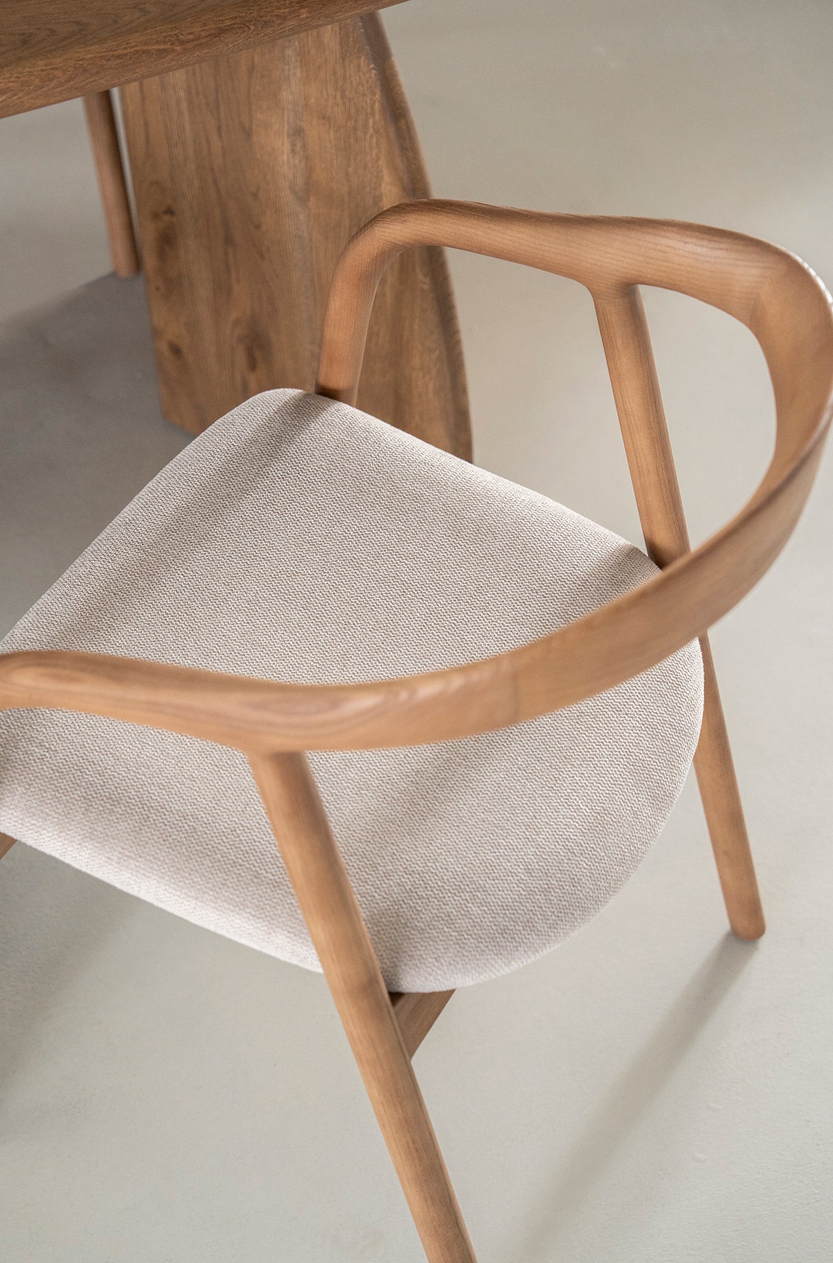 Rayven Chair