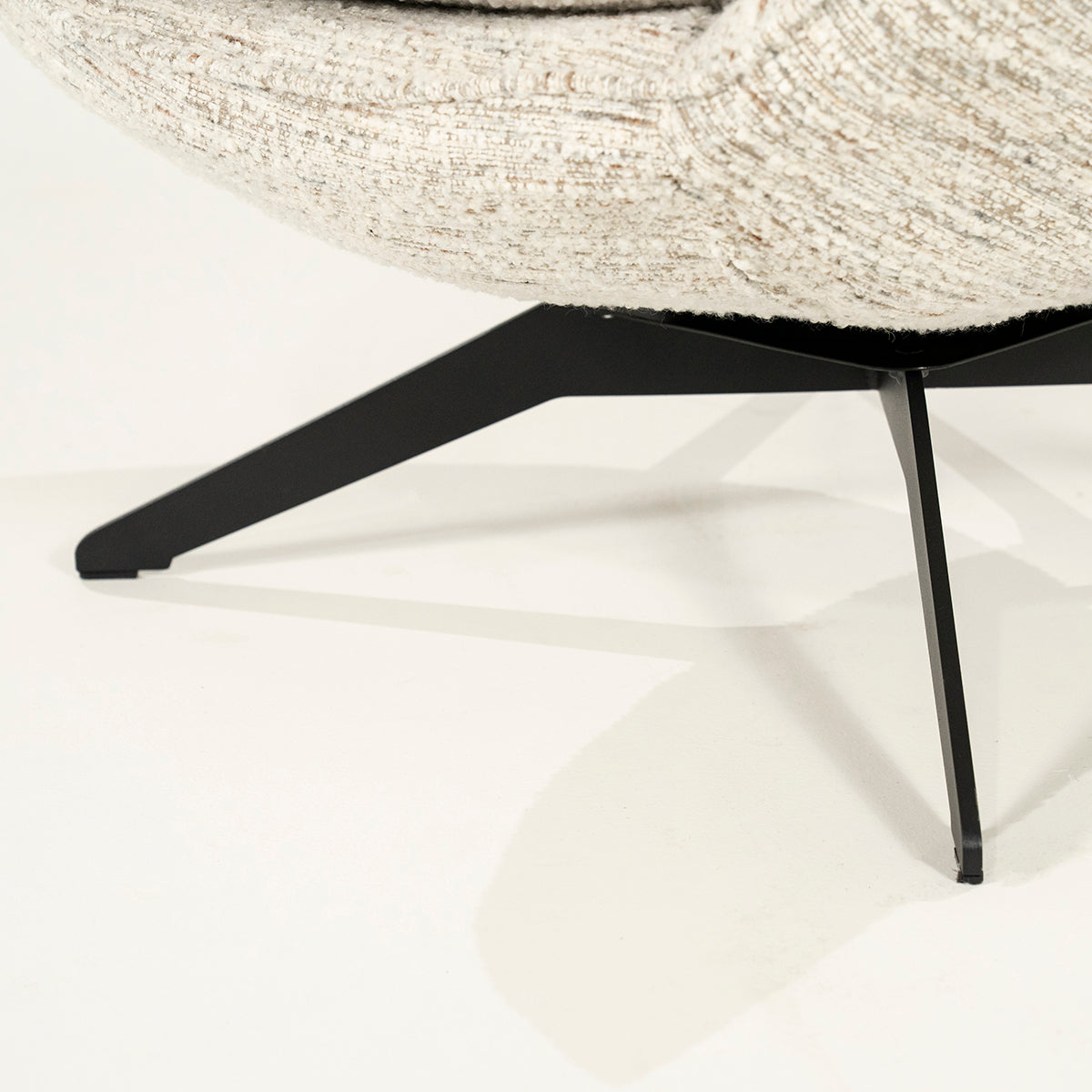 Ryan Zora Armchair