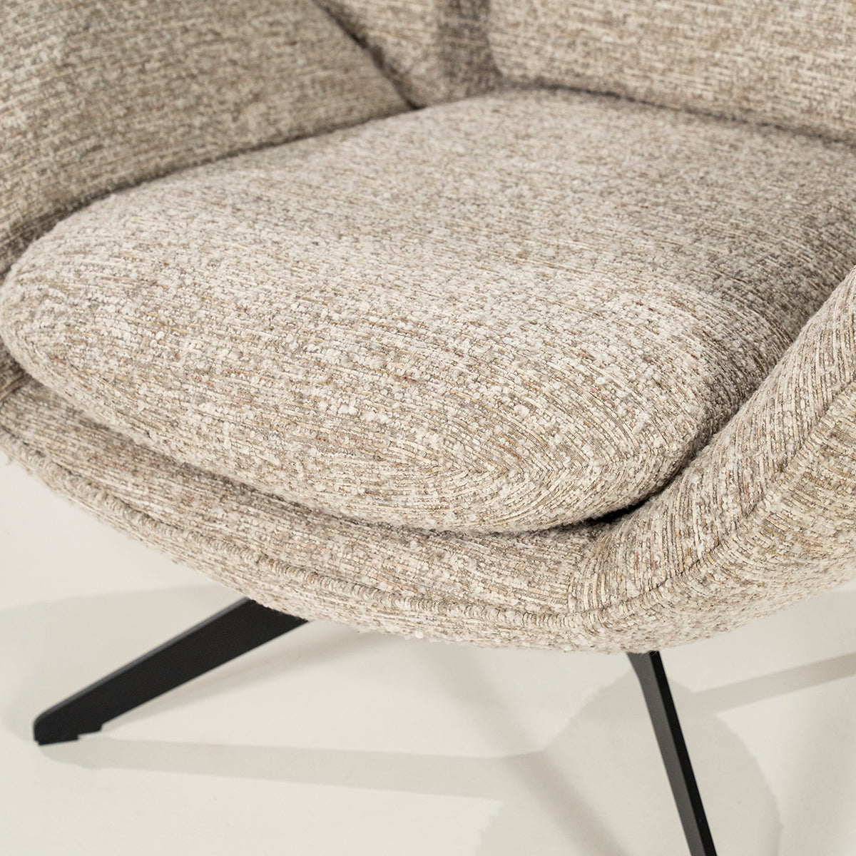 Ryan Zora Armchair