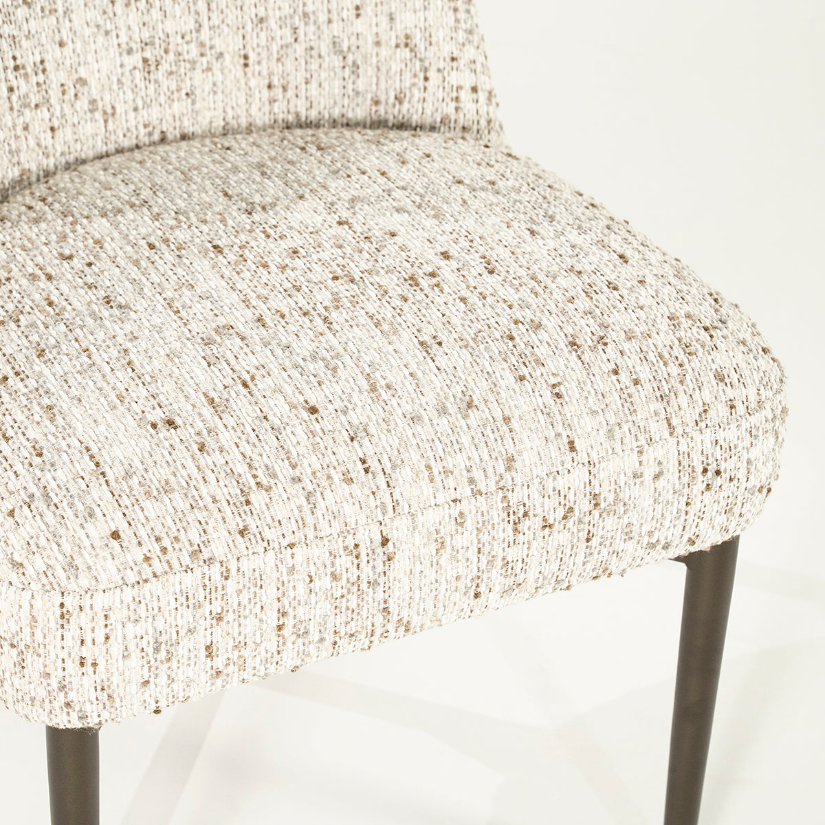 Tobias Vive Chair