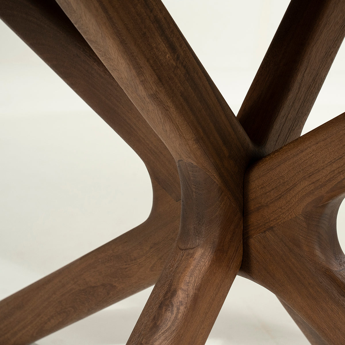 Tycho Mango Wood Oval Dining Table