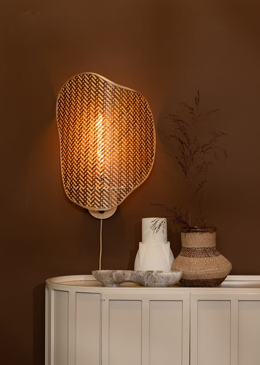 Kinabalu Wall Lamp