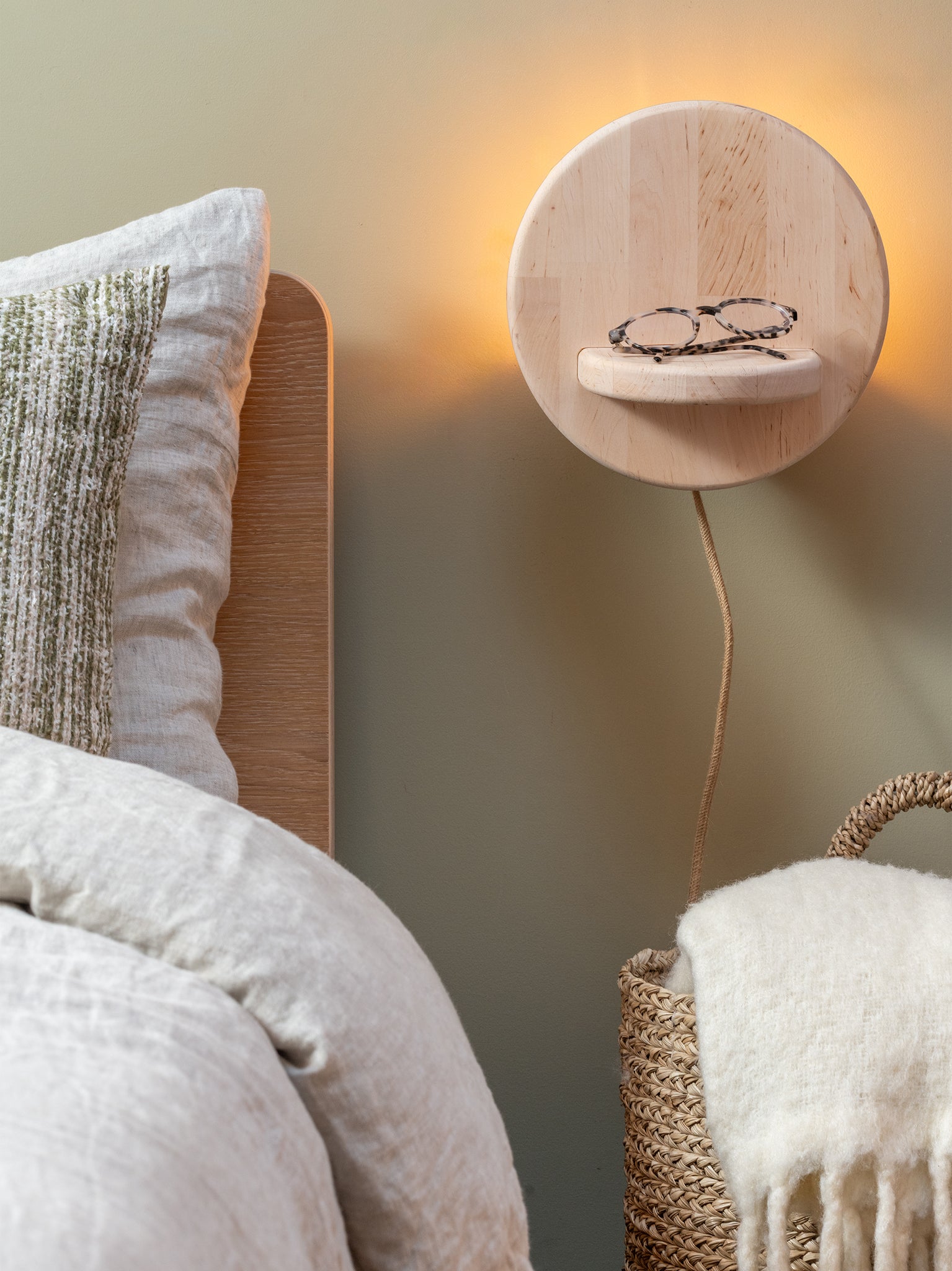 Corsica Beech Wood Wall Lamp