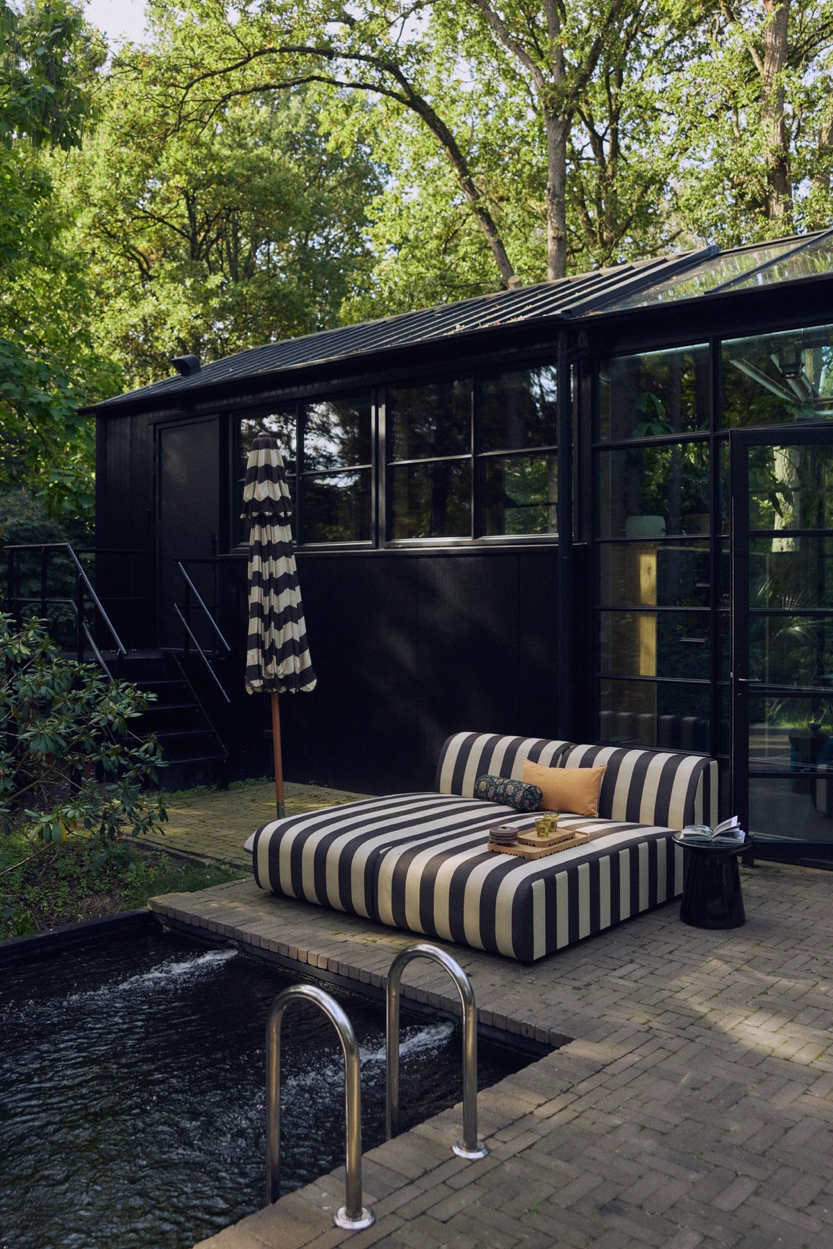 Bronco Outdoor Couch - Element Daybed