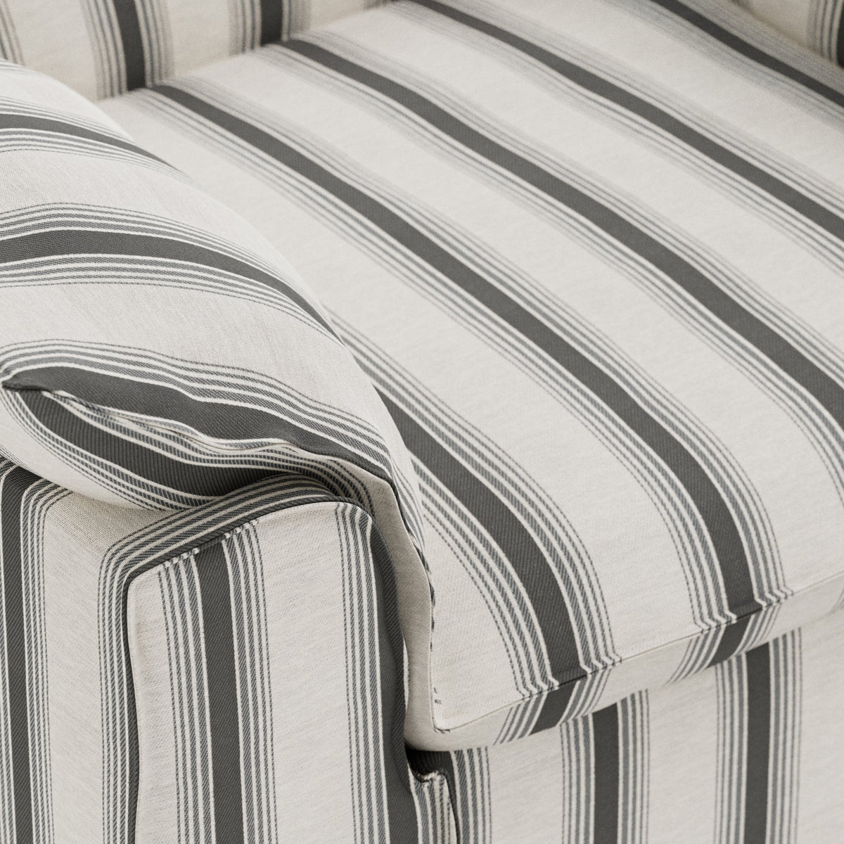 Nomad Loveseat