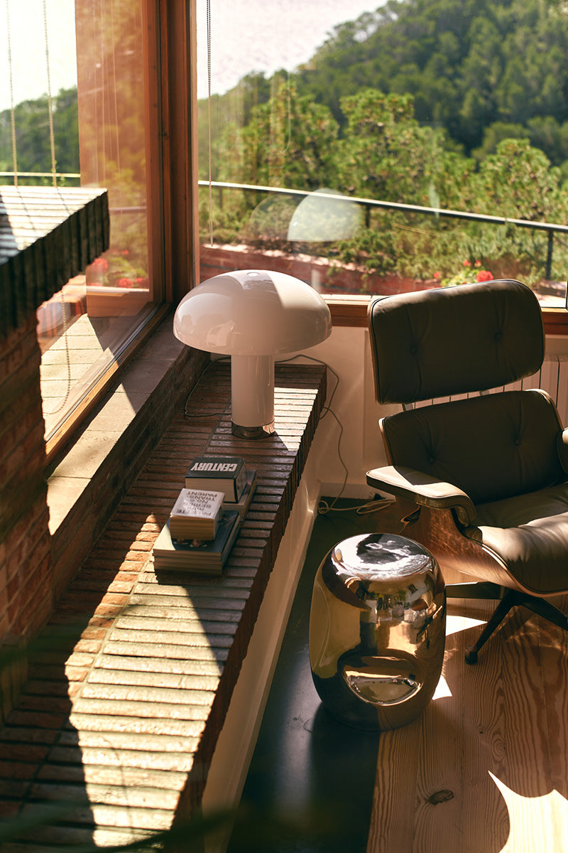 Lounge Table Lamp