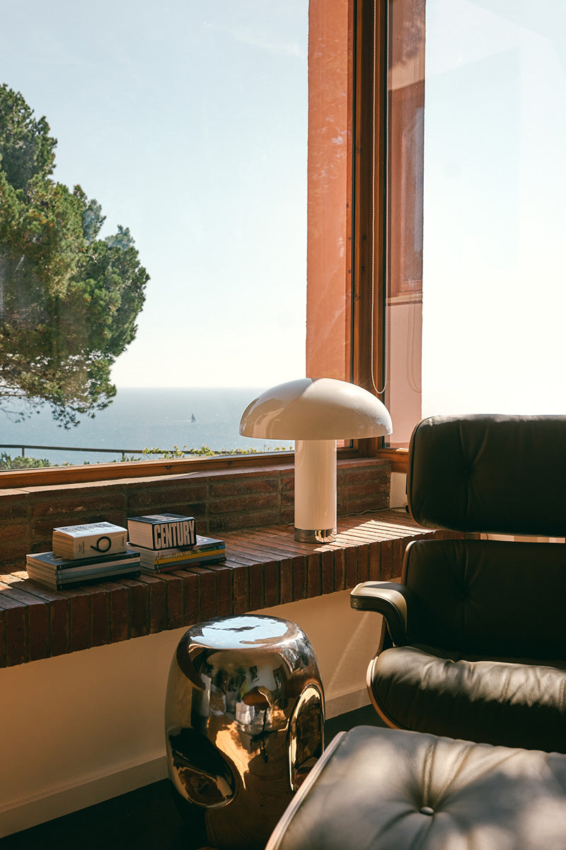 Lounge Table Lamp