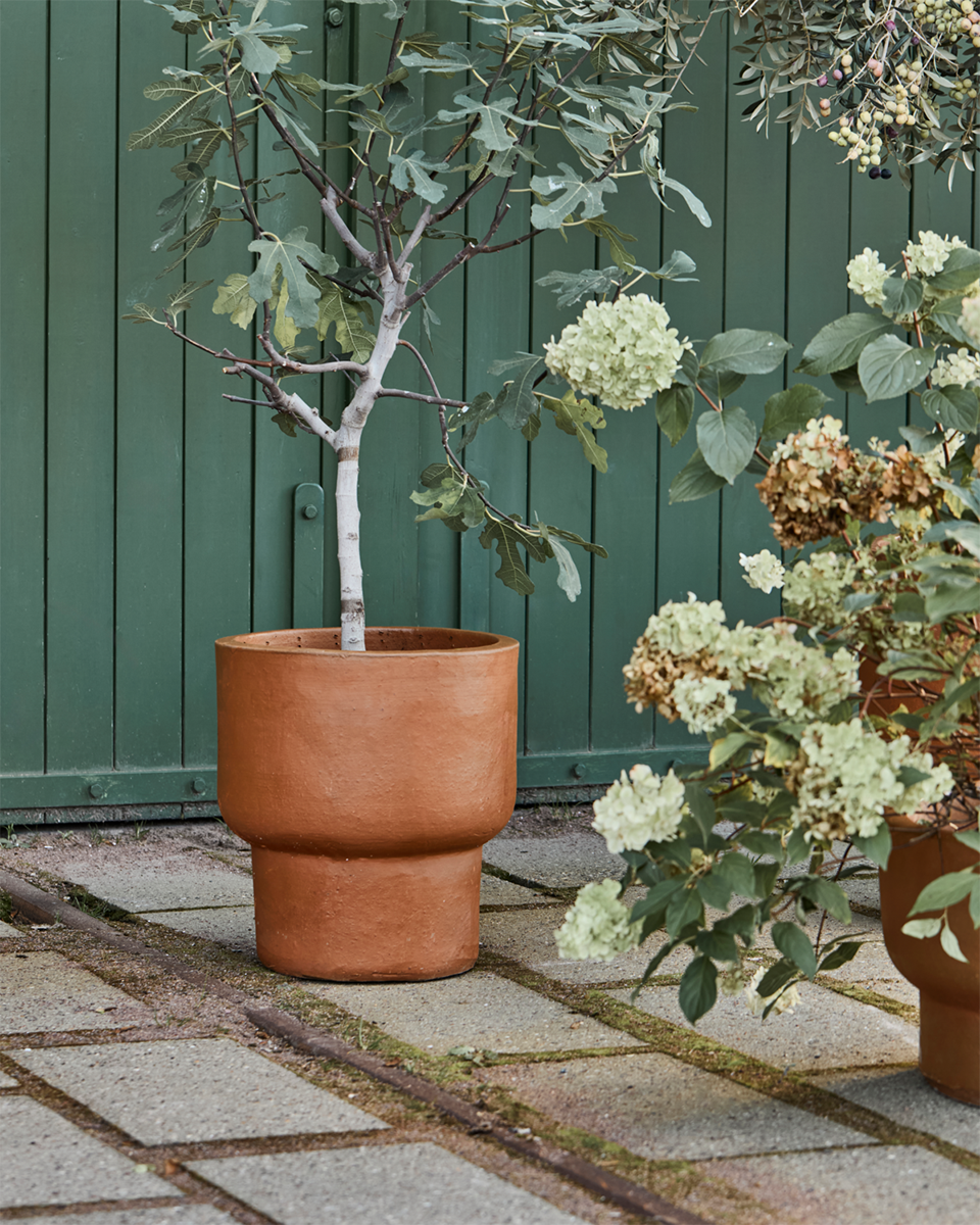 Terra Antique Brown Planter