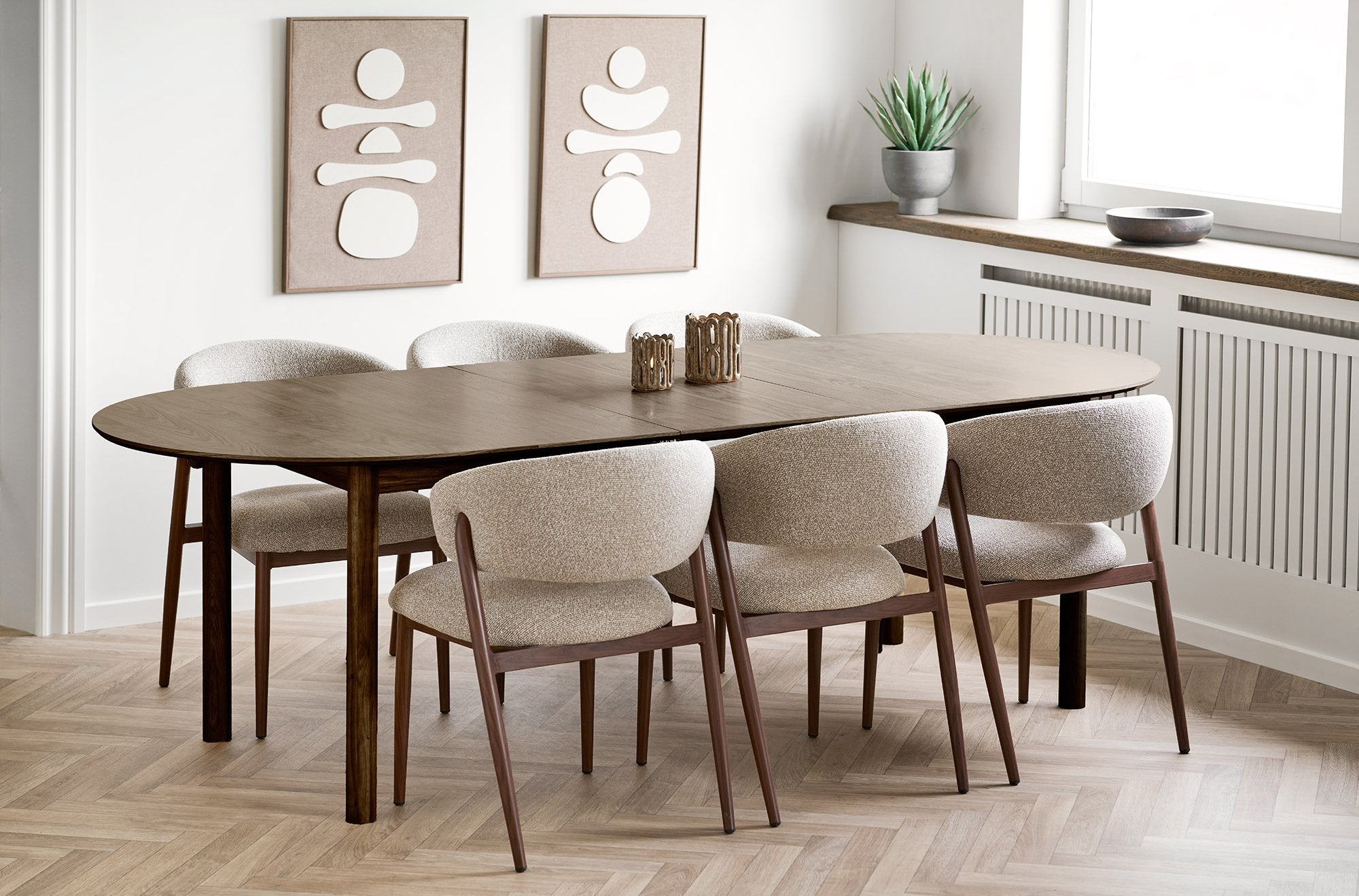 Bundaberg Oval Extendable Dining Table