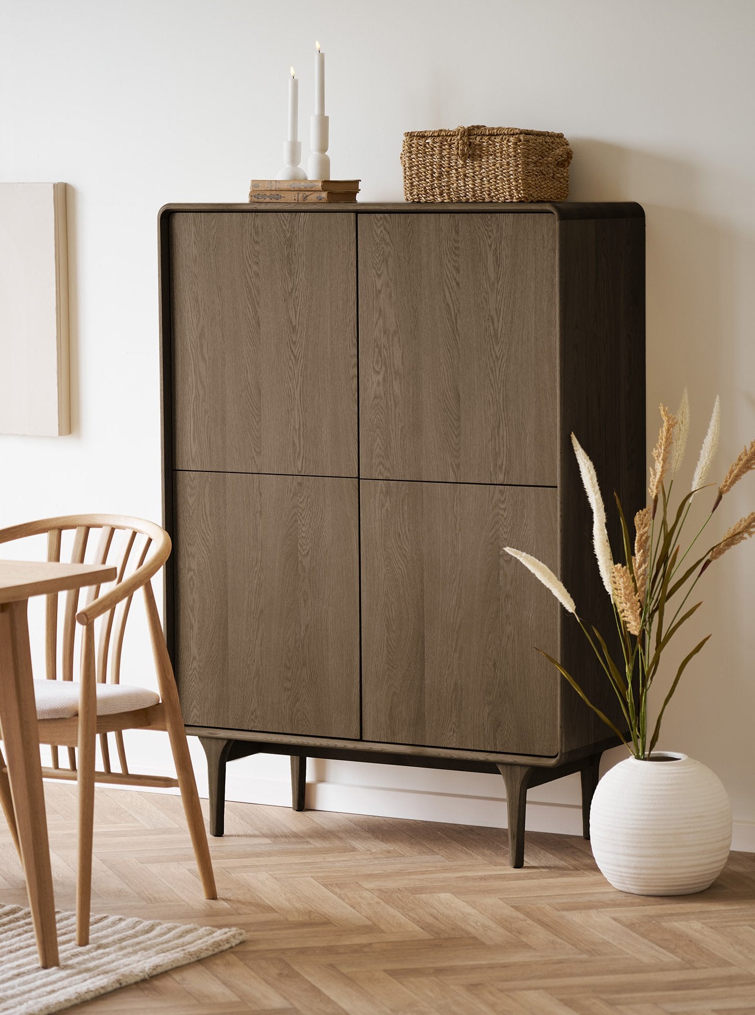 Darwin Cabinet