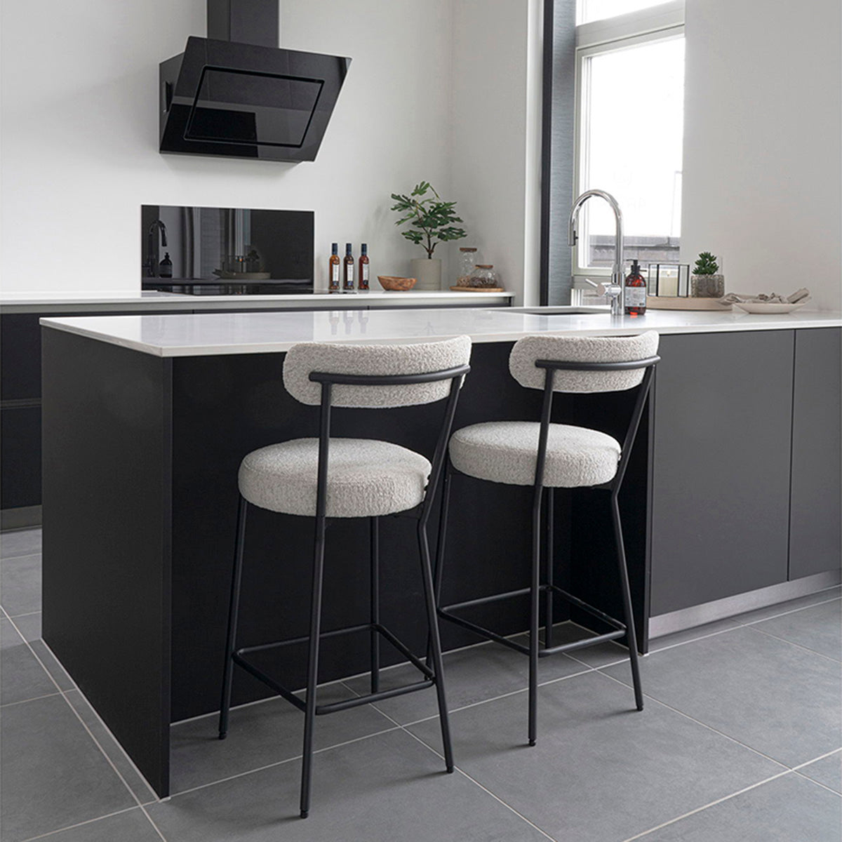 Badalona Boucle Counter Chair - WOO .Design