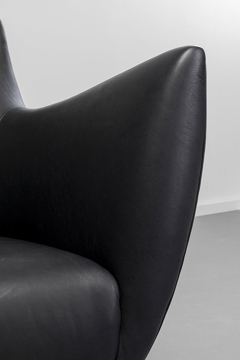 Goldfinger Smart Black Leather Armchair